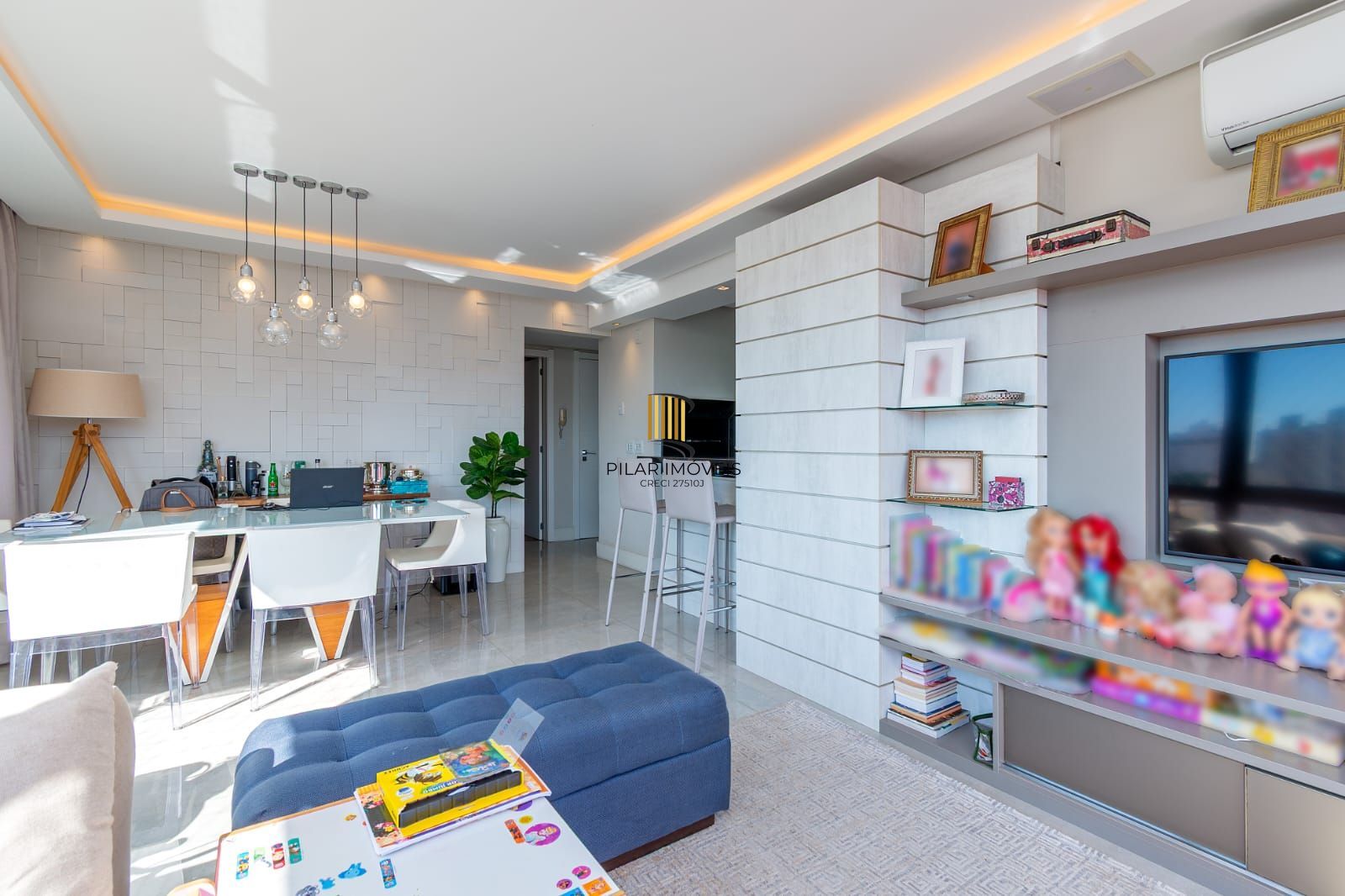 APARTAMENTODE 3 DORMITÓRIO COM SUÍTE E 2 VAGAS DE GARAGEM NO MENINO DEUS