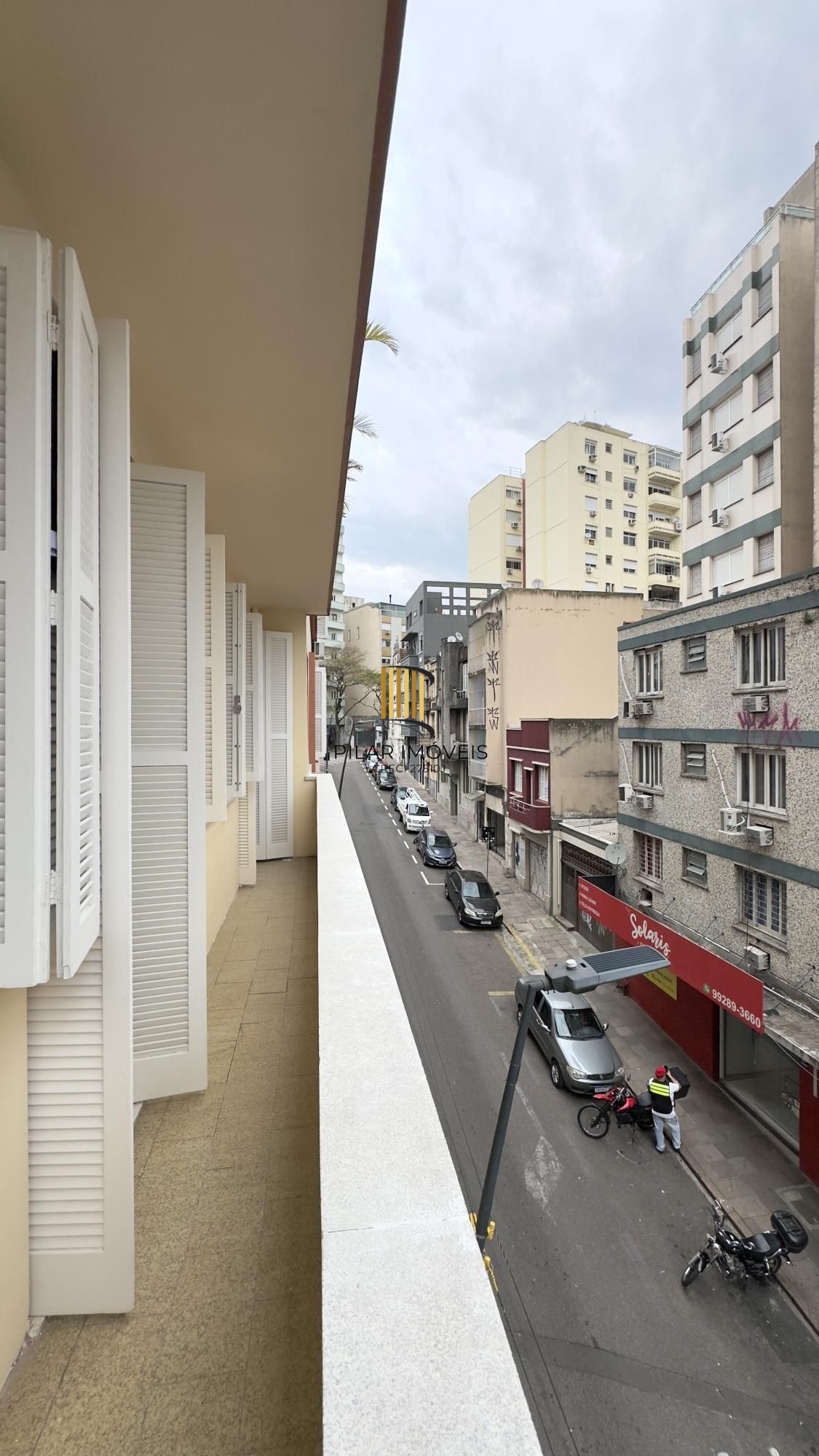 Apartamento reformado de 103m², 3 dormitórios, sendo 1 suíte no Centro Histórico