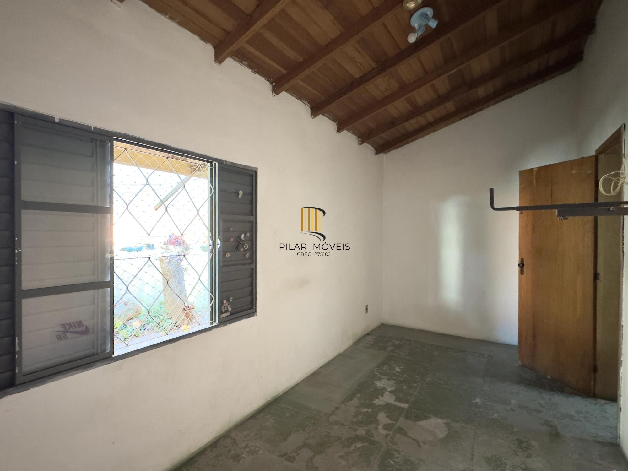 Casa 2 dormitórios no bairro Camaquã