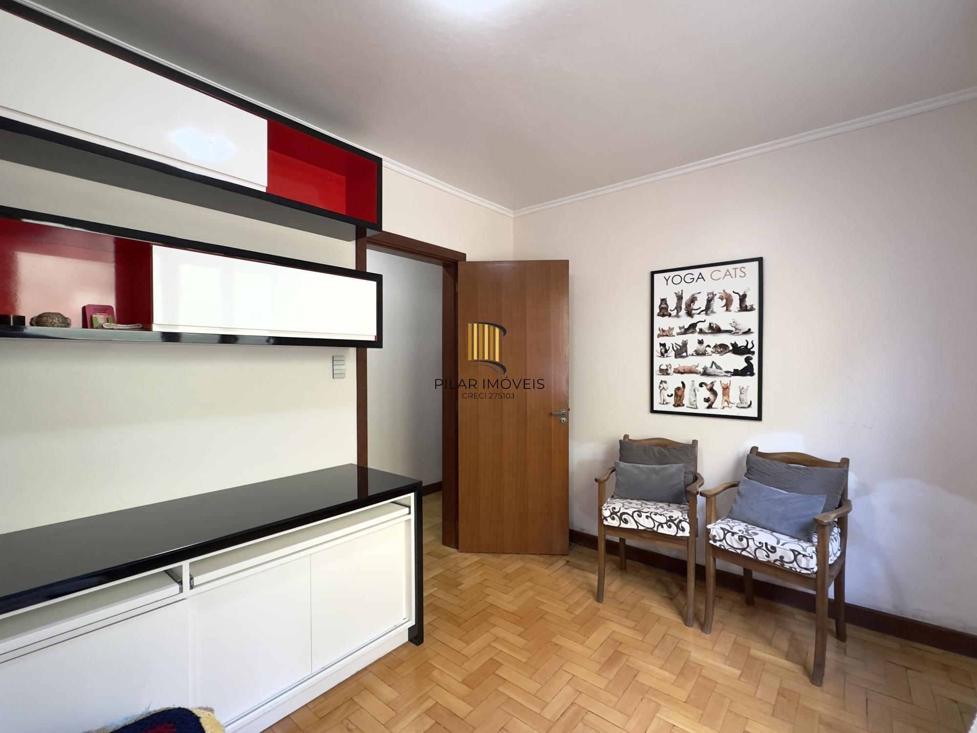 APARTAMENTO 2 DORMITÓRIOS SUPER CHARMOSO NO BAIRRO CENTRO HISTÓRICO