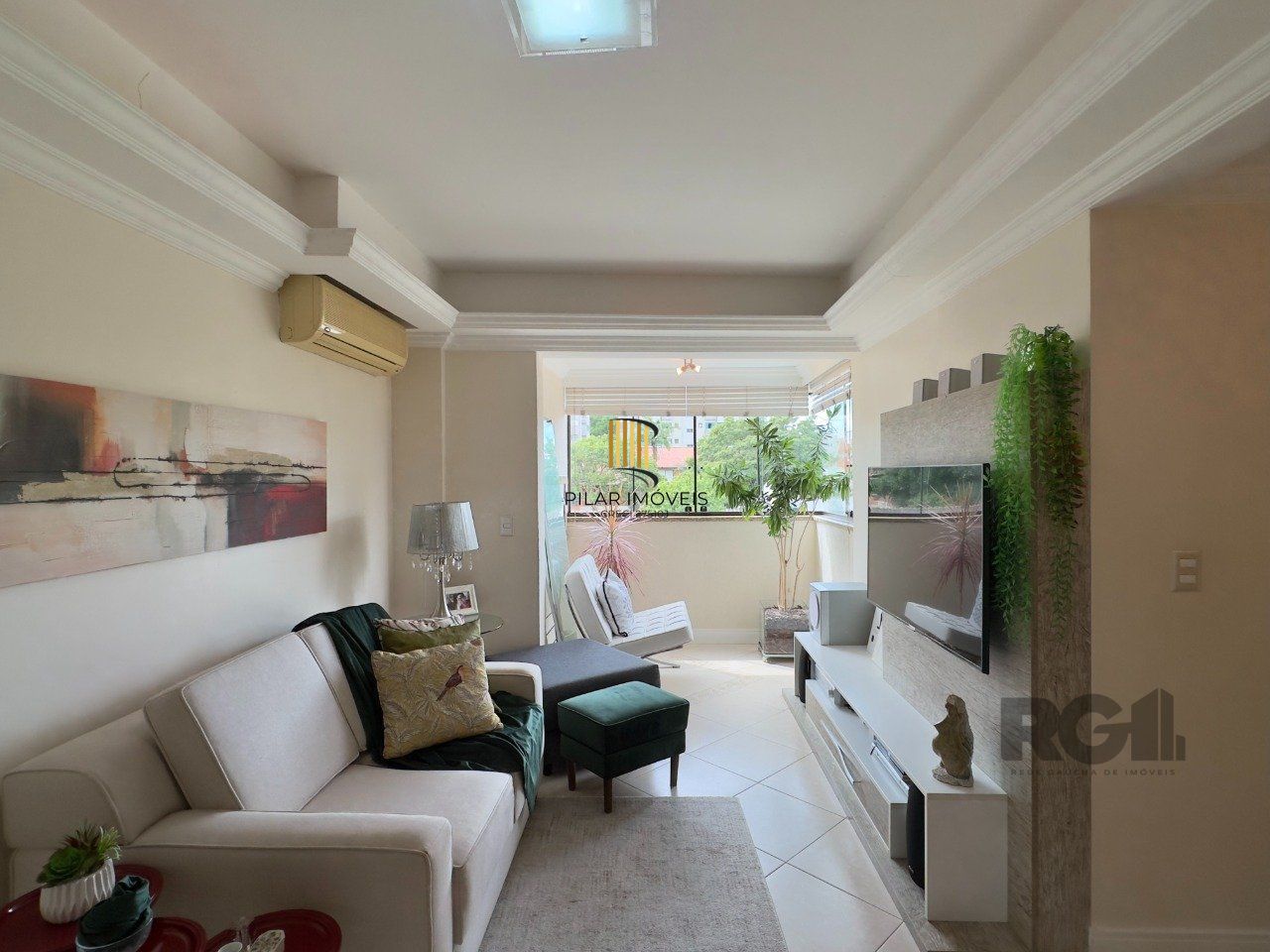 APARTAMENTO 2 DORMITÓRIOS, DE FRENTE, COM VAGA DE GARAGEM NO JARDIM BOTÂNICO