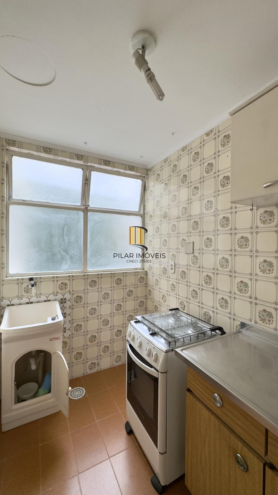 APARTAMENTO 1 DORMITÓRIO EM ANDAR ALTO NO CENTRO HISTÓRICO