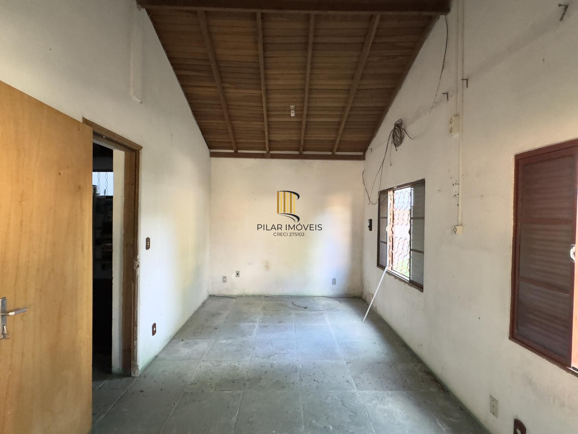 Casa 2 dormitórios no bairro Camaquã