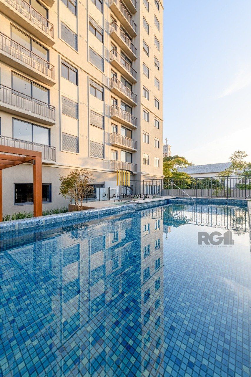 APARTAMENTO MOBILIADO 2 DORMITÓRIOS TRANSFORMADO EM 1 DORMITÓRIO, JUNTO AO MENINO DEUS