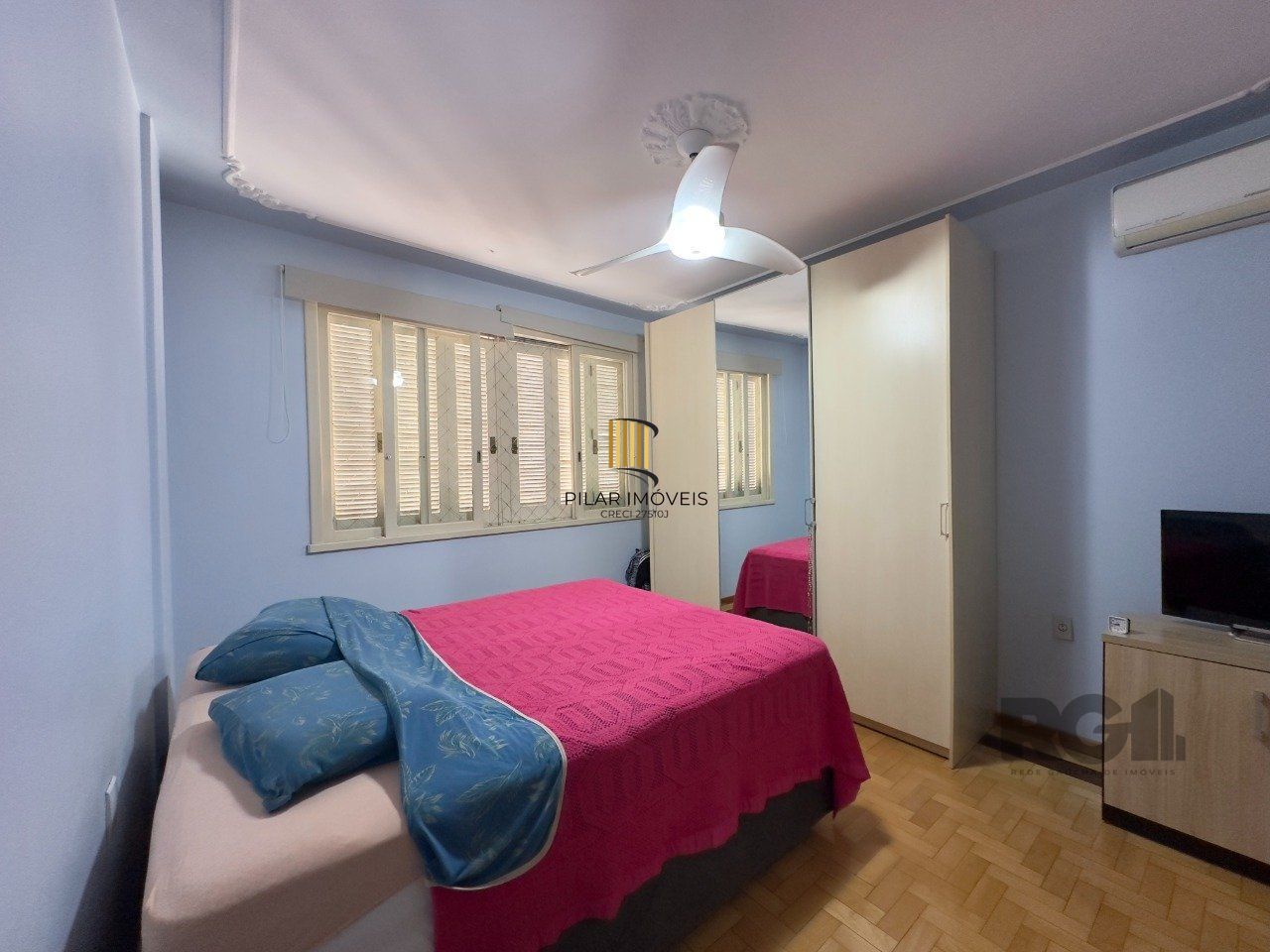 APARTAMENTO 3 DORMITÓRIOS, DE FRENTE E REFORMADO, NO CENTRO HISTÓRICO