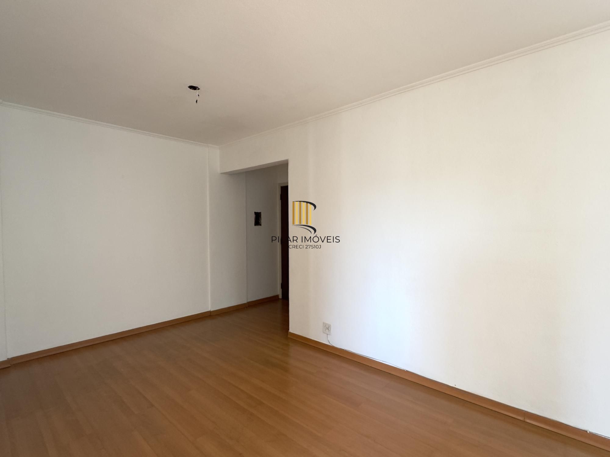 APARTAMENTO 2 DOMRITÓRIO DE FRENTE COM ÓTIMA ORIENTAÇÃO SOLAR NO BAIRRO CRISTAL