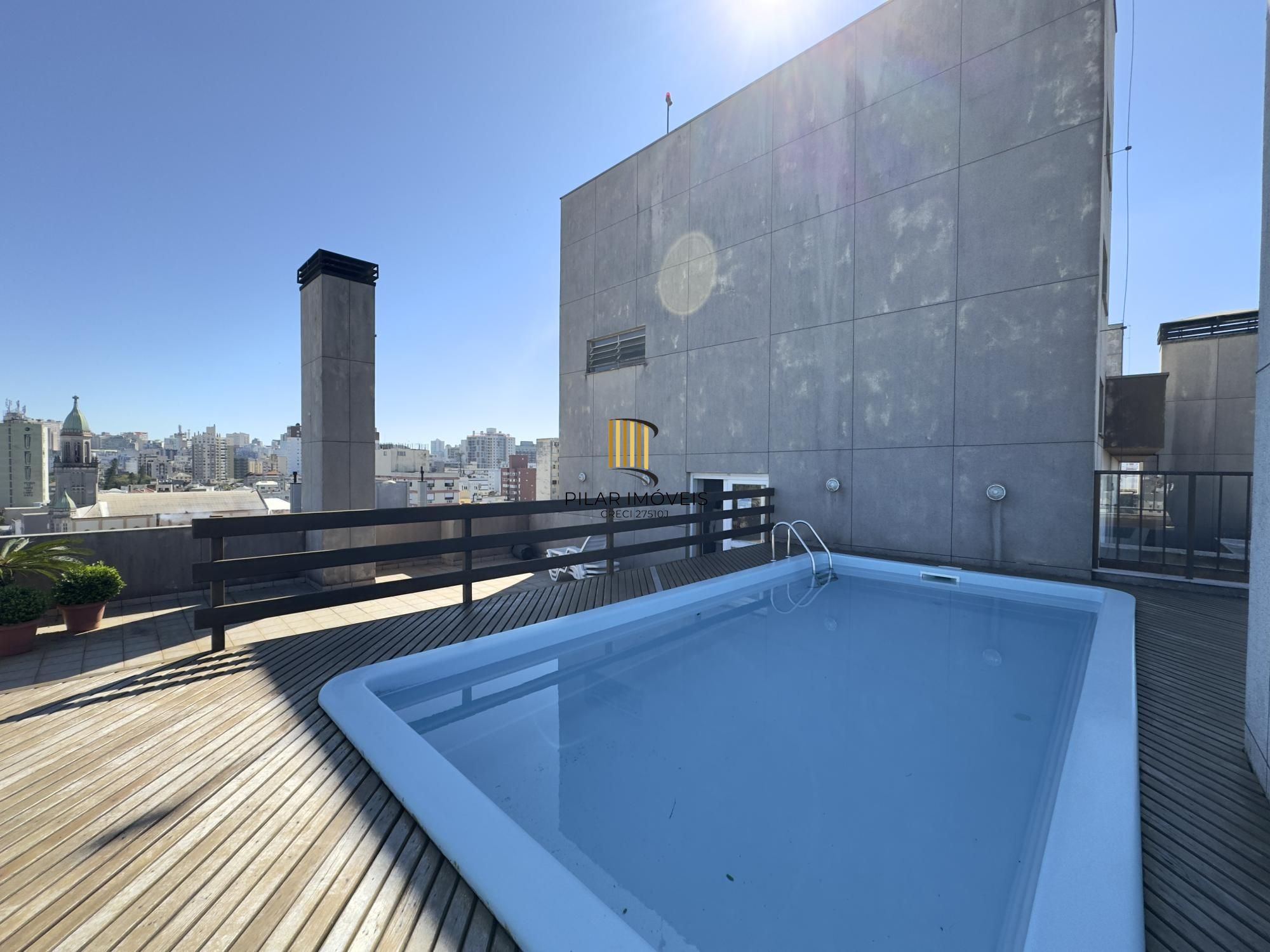 Apartamento 2 dormitórios, com lavabo e vaga de garagem na Cidade Baixa