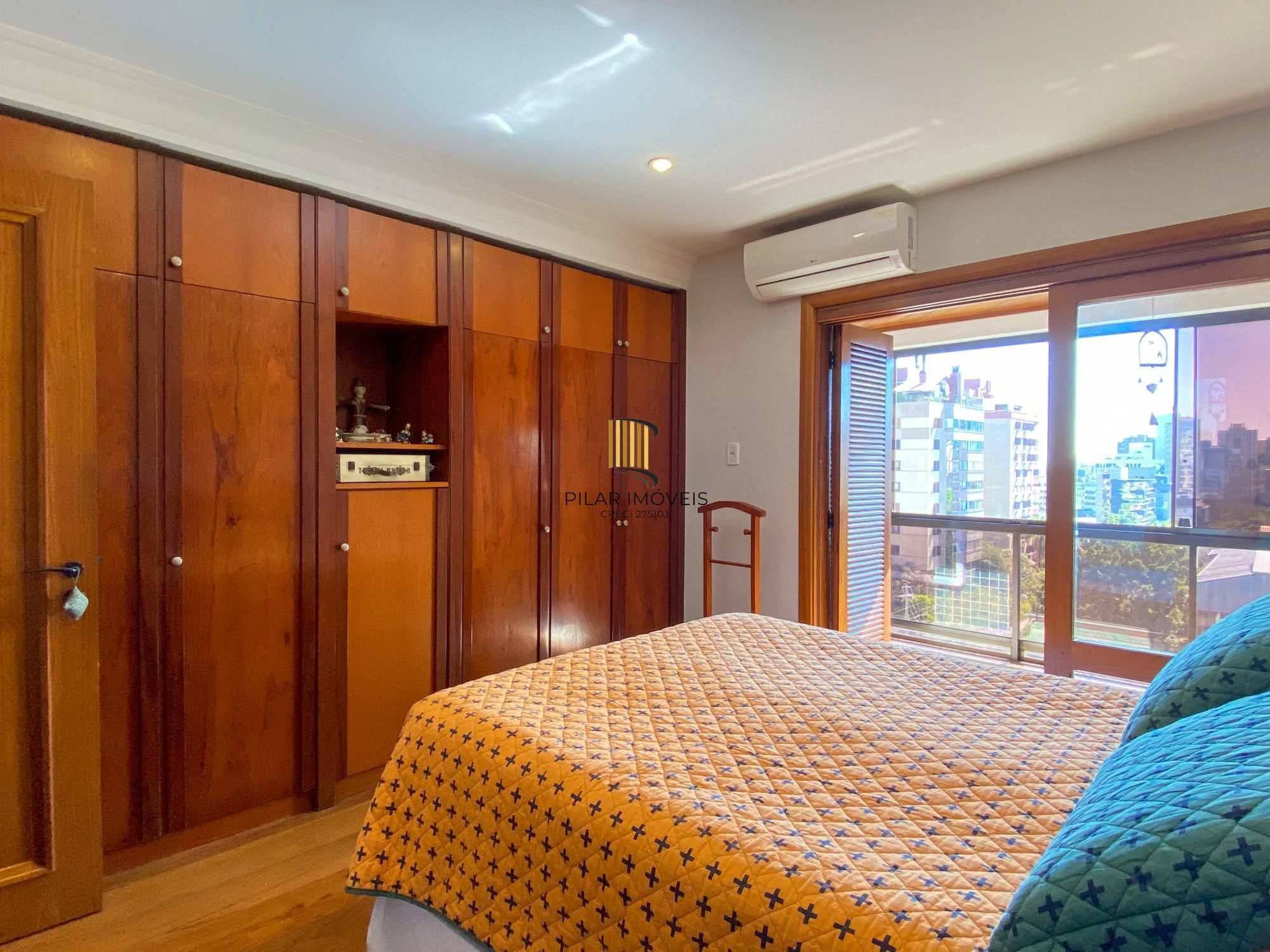 Apartamento 3 dormitório, 2 vagas e depósito a poucos metros do Parcão