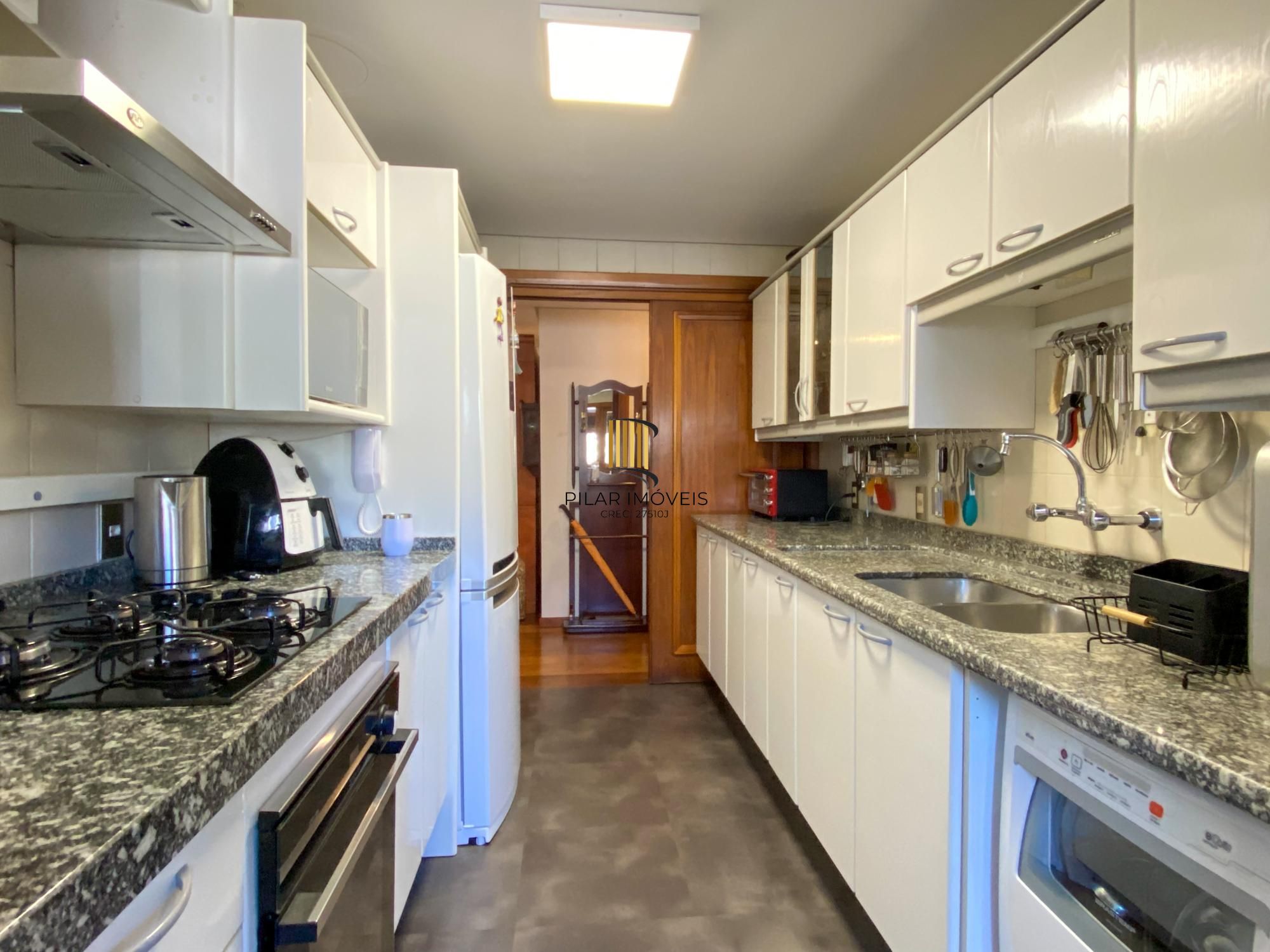 Apartamento 3 dormitório, 2 vagas e depósito a poucos metros do Parcão