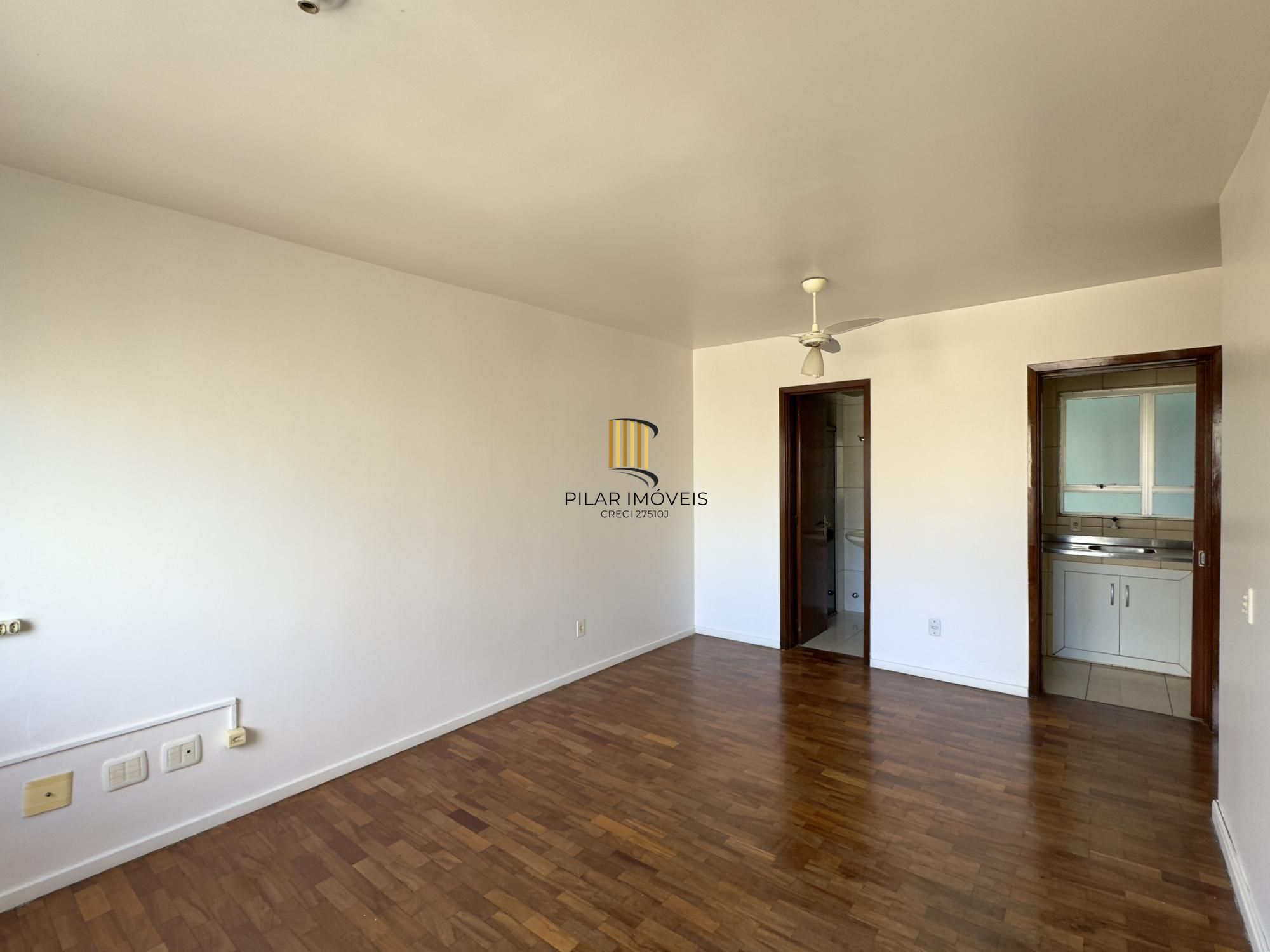 Studio de 37m², com vista definida e cozinha separada próximo à Santa Casa