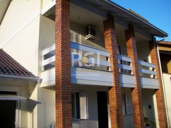 Casa para Venda - 185m², 3 dormitórios, 3 vagas - Santa Maria Goretti