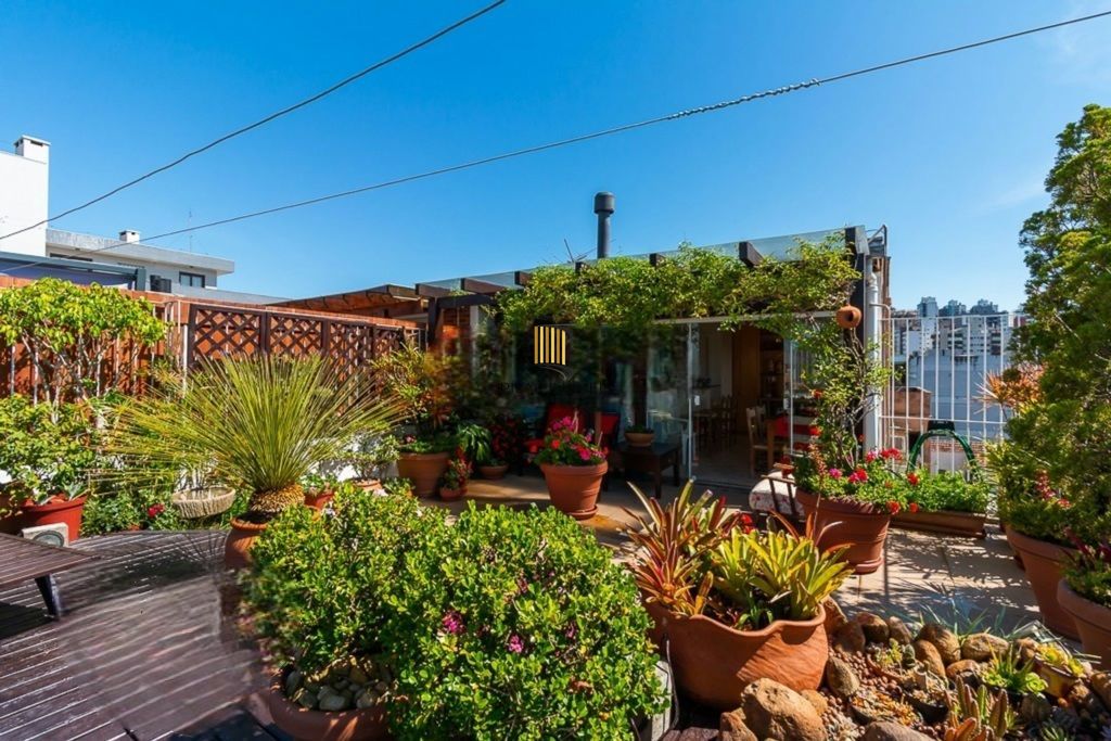 Cobertura Reformada com Terraço, Espaço Gourmet e Vista da Cidade