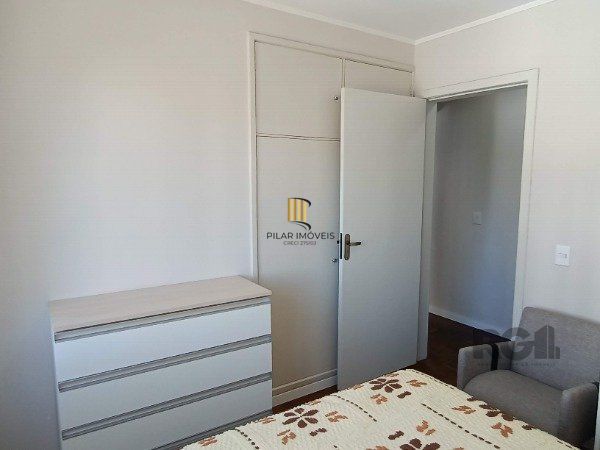 APARTAMENTO DE 3 DORMITÓRIOS, SENDO 1 SUÍTE NO BAIRRO MENINO DEUS EM PORTO ALEGRE/RS