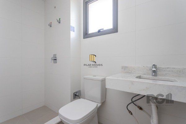 APARTAMENTO DE 02 DORMITÓRIOS SENDO 02 SUÍTES, NO BAIRRO AUXILIADORA EM PORTO ALEGRE/RS