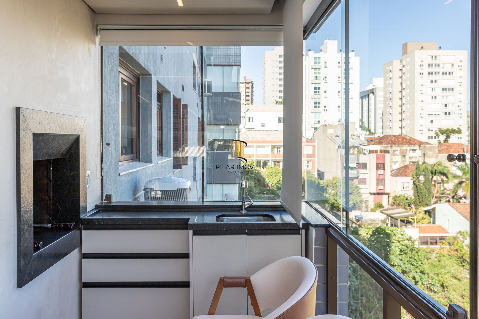 APARTAMENTO 3 SUÍTES E 2 VAGAS DE GARAGEM NO BAIRRO RIO BRANCO - PORTO ALEGRE/RS