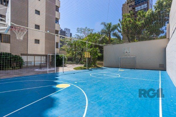 Apartamento de 3 dormitórios (sendo 3 suítes)bem localizado, no bairro Auxiliadora em Porto Alegre-RS.