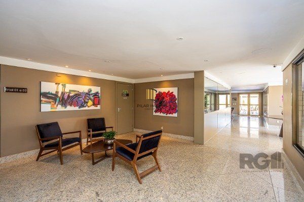 Apartamento de 3 dormitórios (sendo 3 suítes)bem localizado, no bairro Auxiliadora em Porto Alegre-RS.