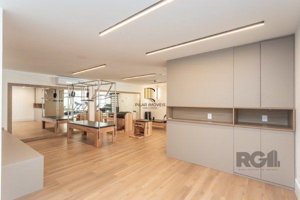 APARTAMENTO DE 02 DORMITÓRIOS SENDO 02 SUÍTES, NO BAIRRO AUXILIADORA EM PORTO ALEGRE/RS