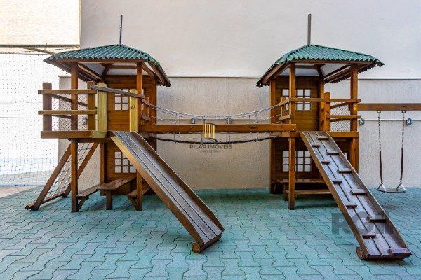 Apartamento de 3 dormitórios (sendo 3 suítes)bem localizado, no bairro Auxiliadora em Porto Alegre-RS.