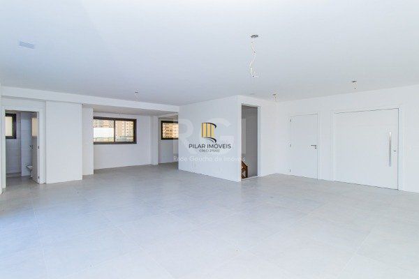 Cobertura para Venda - 617.99m², 4 dormitórios, sendo 4 suites, 5 vagas - Mont Serrat