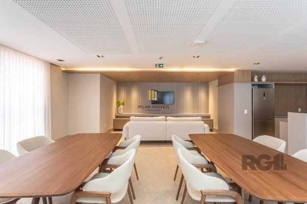 APARTAMENTO DE 02 DORMITÓRIOS SENDO 02 SUÍTES, NO BAIRRO AUXILIADORA EM PORTO ALEGRE/RS