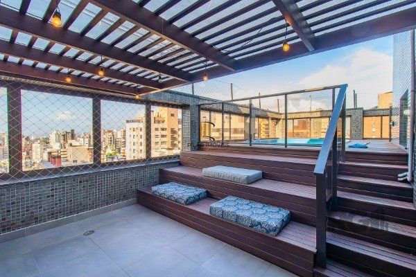 APARTAMENTO COM 03 DORMITÓRIOS, SENDO 03 SUÍTES, NO BAIRRO RIO BRANCO - PORTO ALEGRE/RS.
