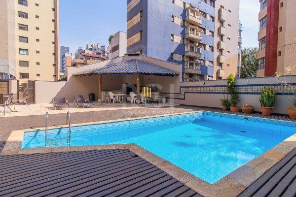 Cobertura para Venda - 351m², 2 dormitórios, sendo 1 suites, 3 vagas - Petrópolis