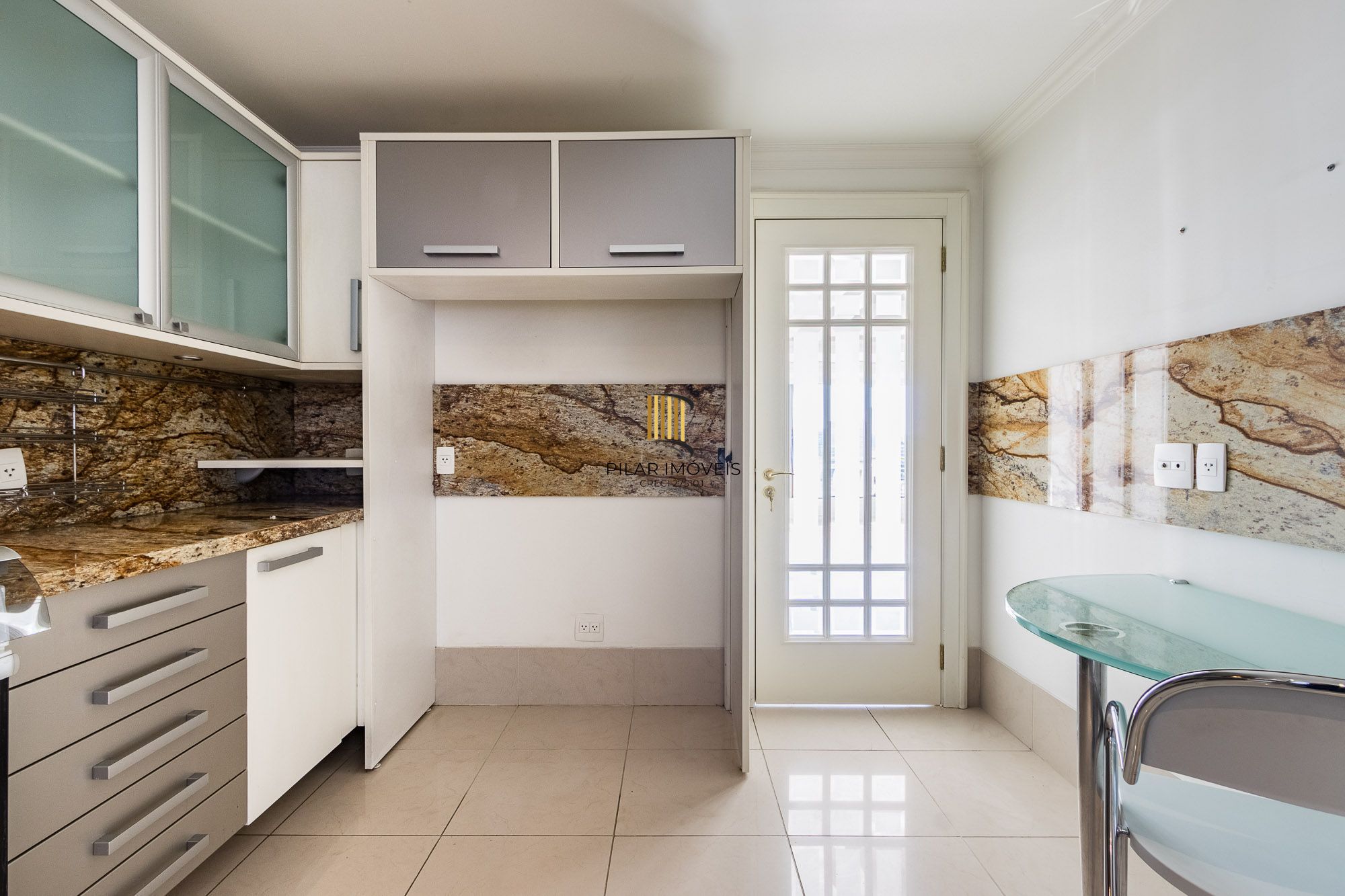 Apartamento 2 suítes grandes (original 3 dorms) à venda, Rio Branco-Porto Alegre