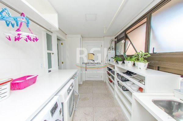Apartamento para Venda - 257.8m², 3 dormitórios, sendo 3 suites, 3 vagas - Bela Vista