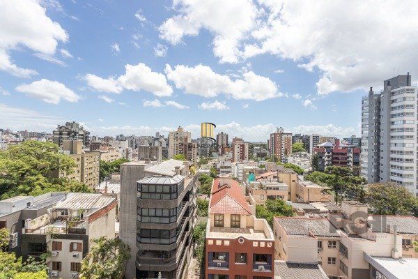 APARTAMENTO DE 02 DORMITÓRIOS SENDO 02 SUÍTES, NO BAIRRO AUXILIADORA EM PORTO ALEGRE/RS
