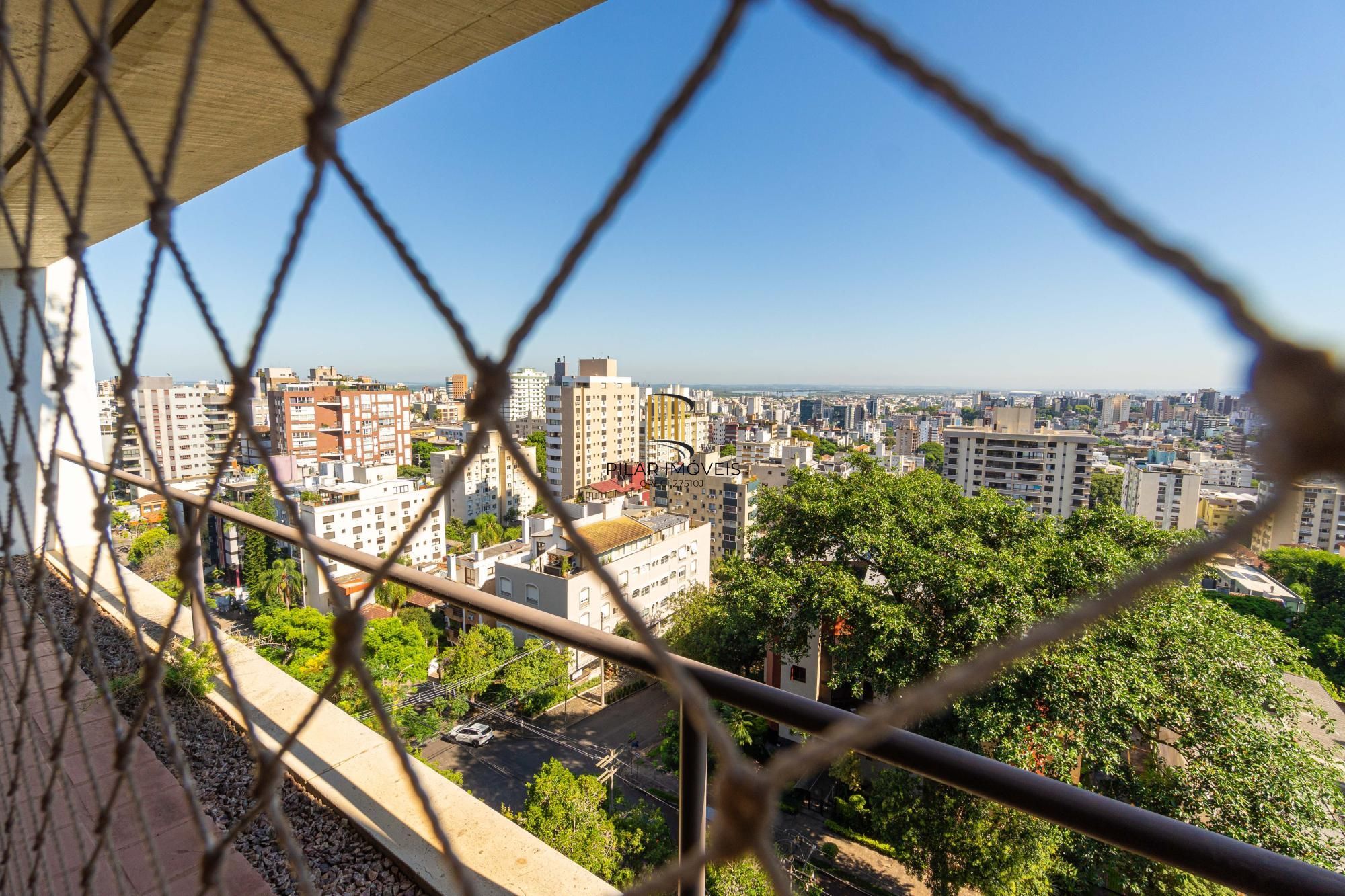 APARTAMENTO DE 3 DORMITÓRIOS, SENDO 1 SUÍTE, NO BAIRRO MONT'SERRAT EM PORTO ALEGRE/RS