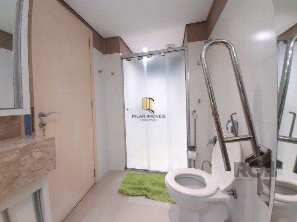 APARTAMENTO 3 DORMITÓRIOS, SENDO 1 SUÍTE MASTER, NO BAIRRO MOINHOS DE VENTO EM PORTO ALEGRE/RS