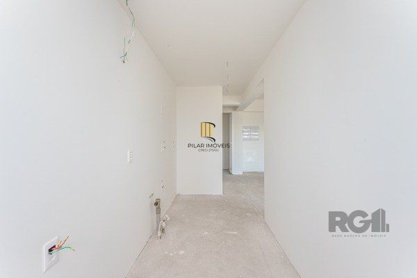 APARTAMENTO DE 02 DORMITÓRIOS SENDO 02 SUÍTES, NO BAIRRO AUXILIADORA EM PORTO ALEGRE/RS