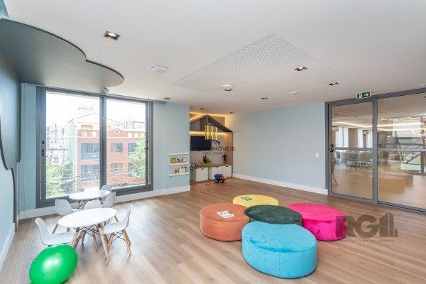 APARTAMENTO DE 02 DORMITÓRIOS SENDO 02 SUÍTES, NO BAIRRO AUXILIADORA EM PORTO ALEGRE/RS