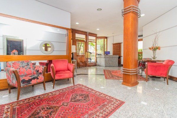Cobertura para Venda - 351m², 2 dormitórios, sendo 1 suites, 3 vagas - Petrópolis