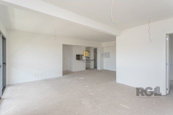 APARTAMENTO DE 02 DORMITÓRIOS SENDO 02 SUÍTES, NO BAIRRO AUXILIADORA EM PORTO ALEGRE/RS