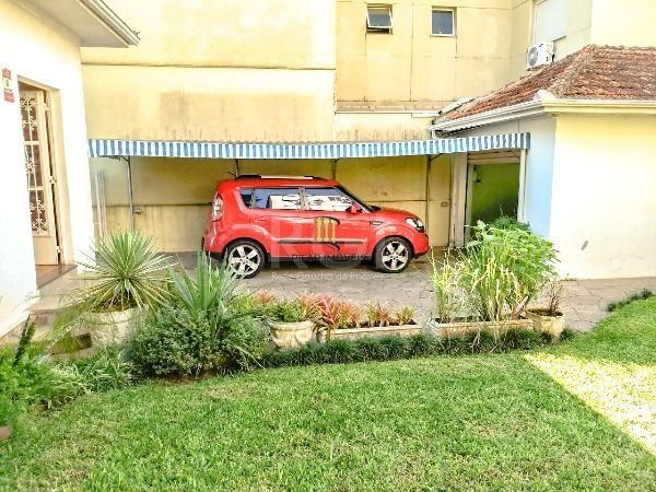 Terreno para Venda - 228m², 3 dormitórios, sendo 1 suites, 2 vagas - Menino Deus