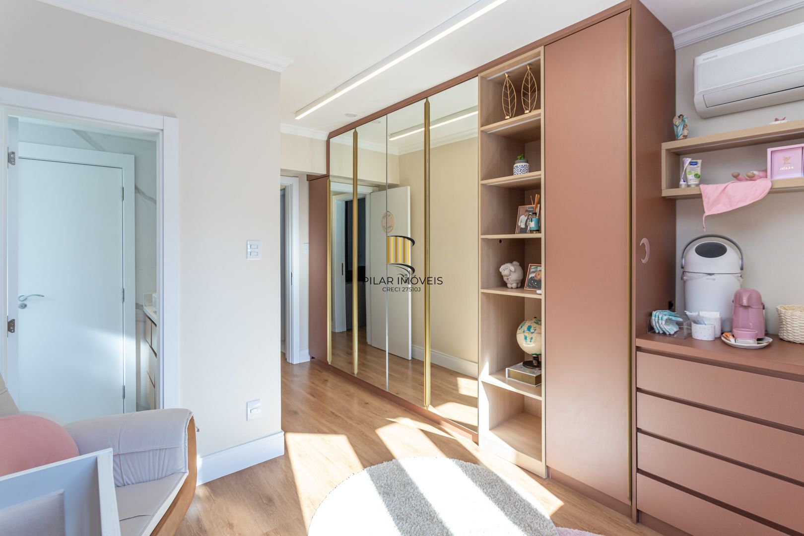 APARTAMENTO 3 SUÍTES E 2 VAGAS DE GARAGEM NO BAIRRO RIO BRANCO - PORTO ALEGRE/RS