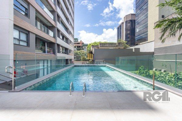 APARTAMENTO DE 02 DORMITÓRIOS SENDO 02 SUÍTES, NO BAIRRO AUXILIADORA EM PORTO ALEGRE/RS