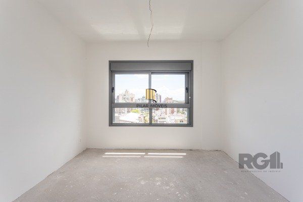 APARTAMENTO DE 02 DORMITÓRIOS SENDO 02 SUÍTES, NO BAIRRO AUXILIADORA EM PORTO ALEGRE/RS