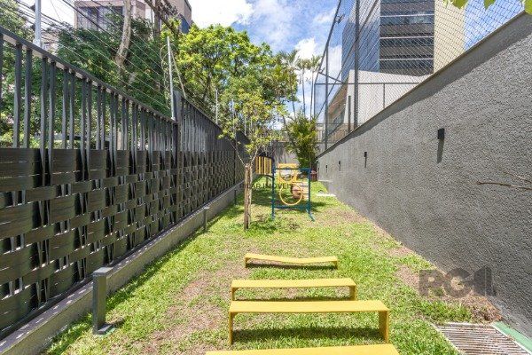 APARTAMENTO DE 02 DORMITÓRIOS SENDO 02 SUÍTES, NO BAIRRO AUXILIADORA EM PORTO ALEGRE/RS