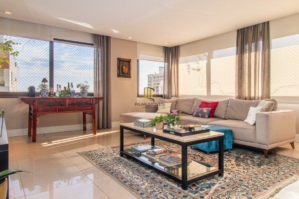 APARTAMENTO COM 03 DORMITÓRIOS, SENDO 03 SUÍTES, NO BAIRRO RIO BRANCO - PORTO ALEGRE/RS.