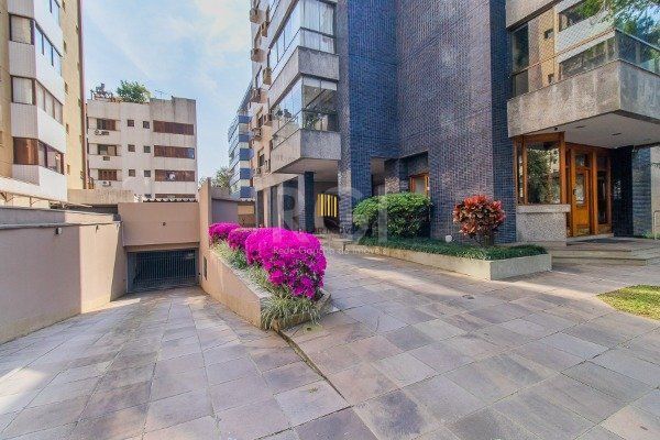 Cobertura para Venda - 351m², 2 dormitórios, sendo 1 suites, 3 vagas - Petrópolis