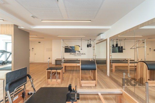 APARTAMENTO DE 02 DORMITÓRIOS SENDO 02 SUÍTES, NO BAIRRO AUXILIADORA EM PORTO ALEGRE/RS