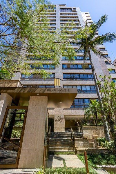 Apartamento de 3 dormitórios (sendo 3 suítes)bem localizado, no bairro Auxiliadora em Porto Alegre-RS.