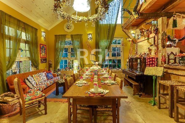 Hotel para Venda - 512.93m², 8 dormitórios, sendo 8 suites, 7 vagas - Centro