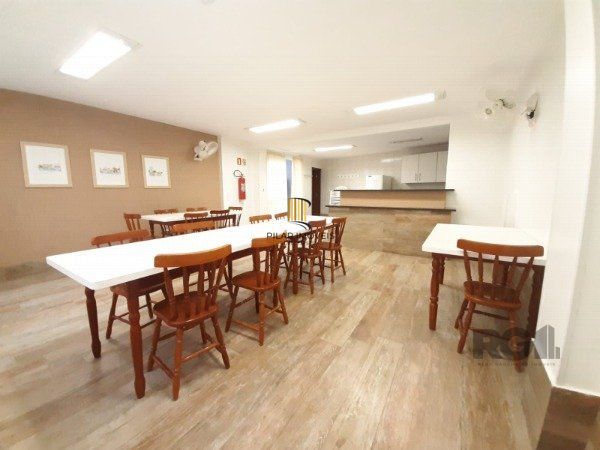 APARTAMENTO 3 DORMITÓRIOS, SENDO 1 SUÍTE MASTER, NO BAIRRO MOINHOS DE VENTO EM PORTO ALEGRE/RS