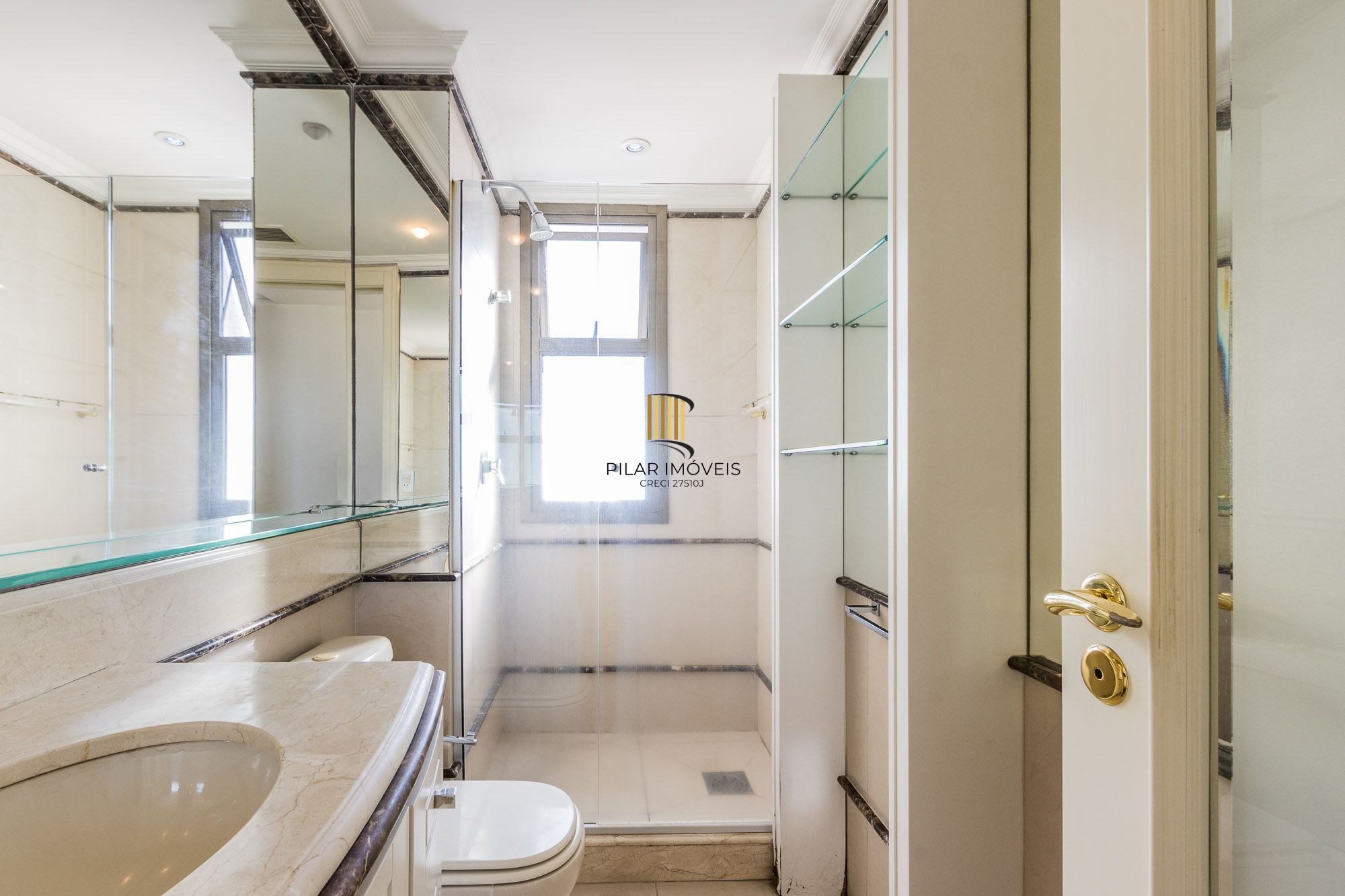 Apartamento 2 suítes grandes (original 3 dorms) à venda, Rio Branco-Porto Alegre
