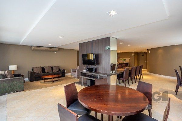 Apartamento de 3 dormitórios (sendo 3 suítes)bem localizado, no bairro Auxiliadora em Porto Alegre-RS.