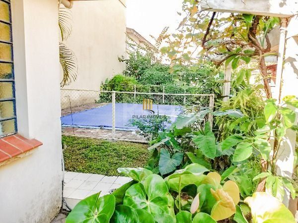 Terreno para Venda - 228m², 3 dormitórios, sendo 1 suites, 2 vagas - Menino Deus